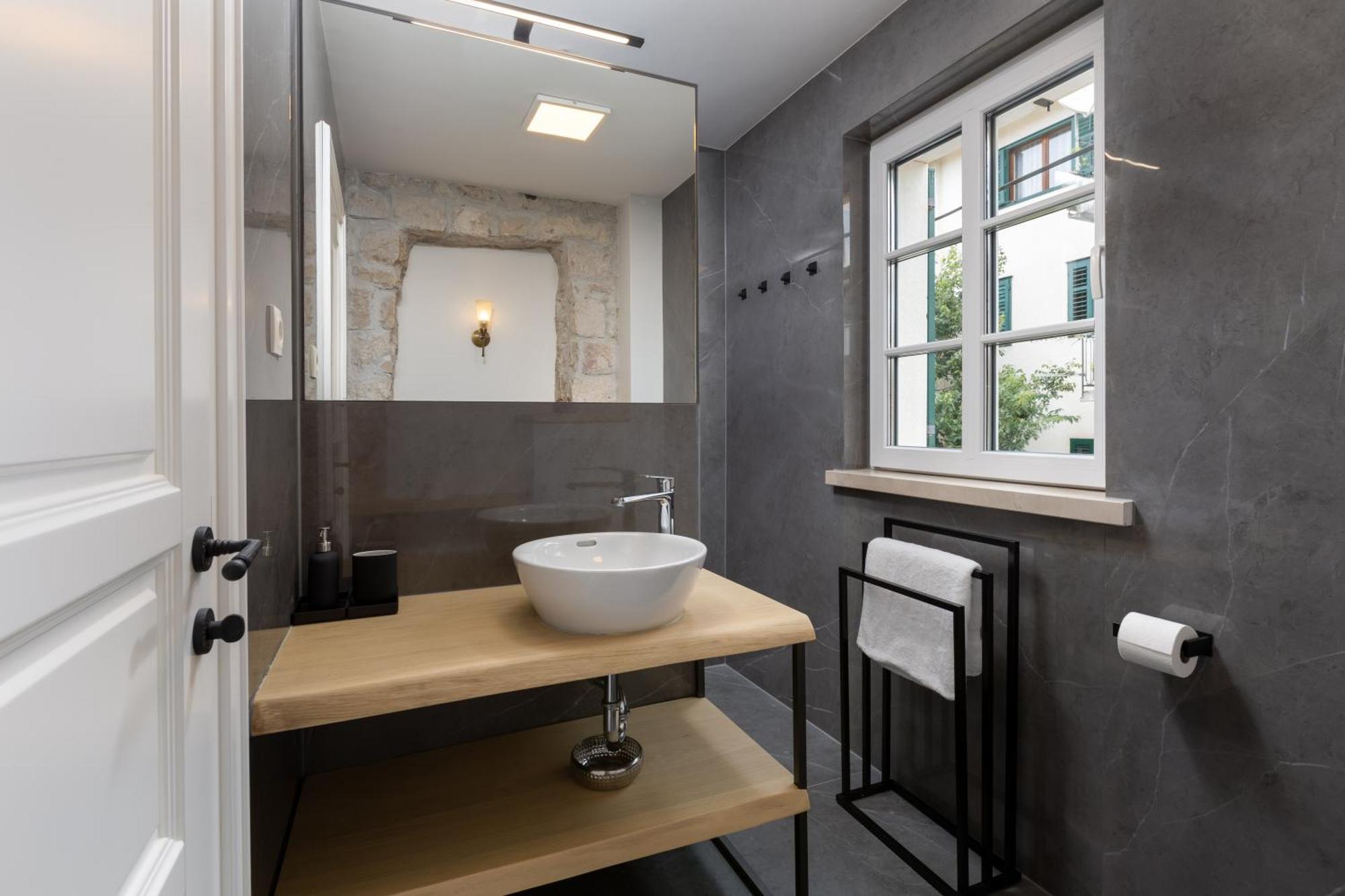 New - Casa Columba - 4 Star Design Boutique With Outdoor Pool & Private Garden (adults Only) Pensiune Makarska