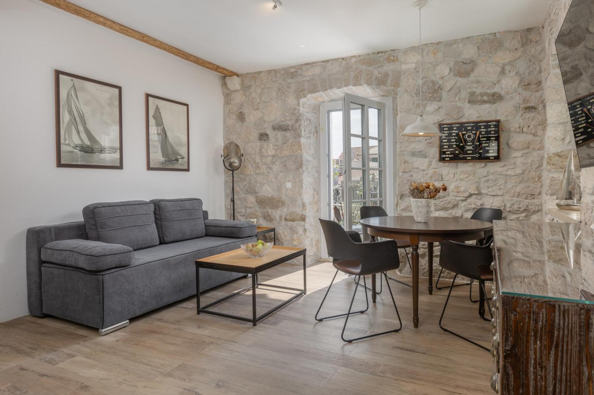 New - Casa Columba - 4 Star Design Boutique With Outdoor Pool & Private Garden (adults Only) Pensiune