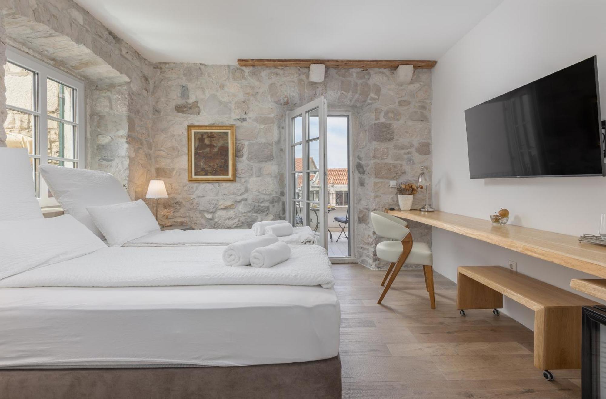 Pensiune New - Casa Columba - 4 Star Design Boutique With Outdoor Pool & Private Garden (adults Only)